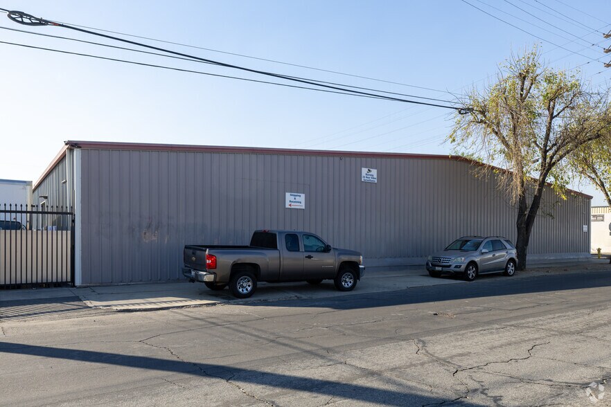 More Photos Of 401 S Sultana Ave, Ontario Warehouse For Sale