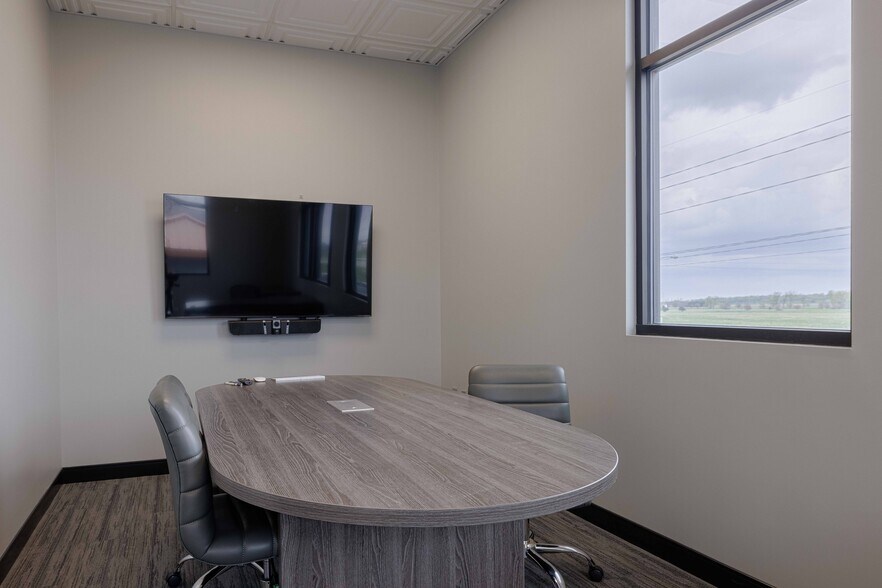 More Photos Of 4471 41st Ave, Columbus Office For Lease