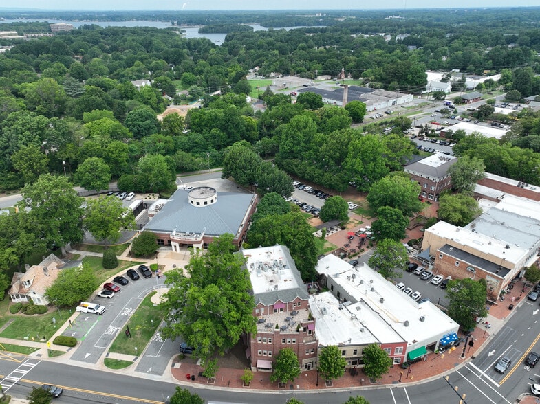 More Photos Of 206-212 N Main St, Davidson Office Residential For Sale
