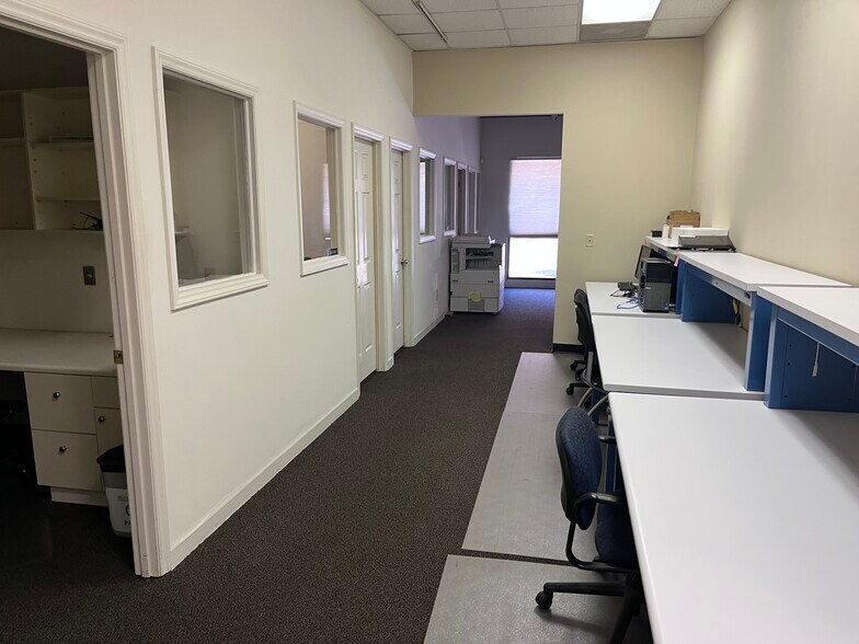 More Photos Of 1257 Sweeten Creek Rd, Asheville Office For Lease