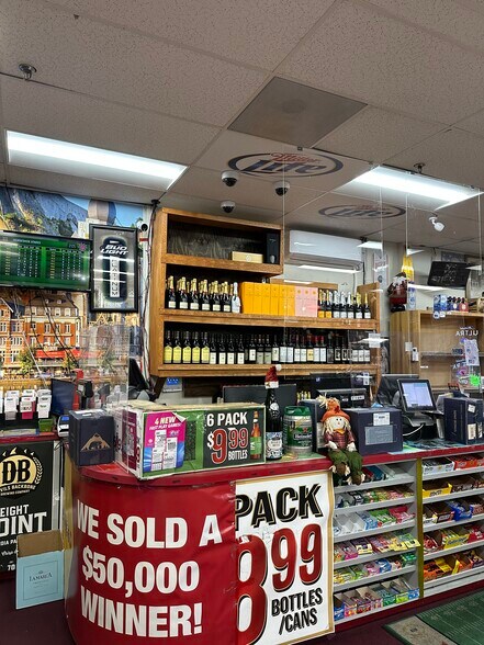 More Photos Of 10414-10492 Auto Park Dr, Bethesda Freestanding For Lease