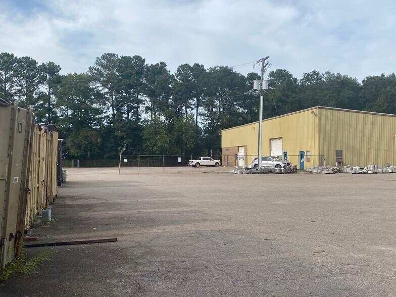 More Photos Of 1033 Cavalier Blvd, Chesapeake Manufacturing For Sale