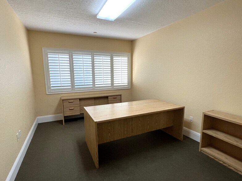 More Photos Of 1515 Smith St, Orlando Warehouse For Lease