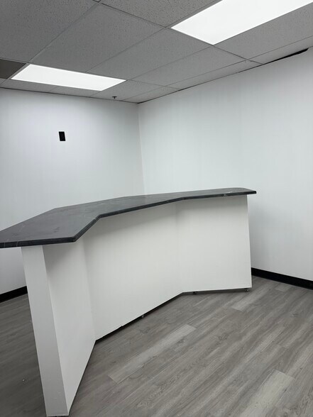 More Photos Of 9441 Lyndon B Johnson Fwy, Dallas Unknown For Lease