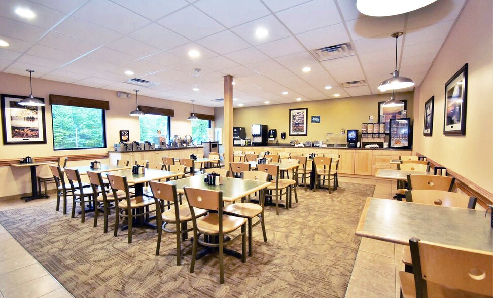 More Photos Of 2452 State Route 9N, Lake George Hotel For Sale