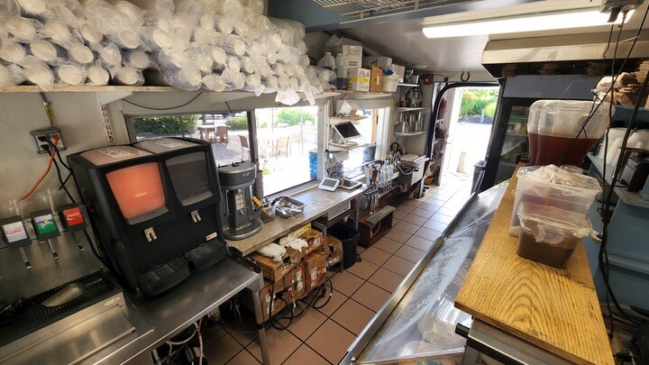 More Photos Of 302 Middle Rd, Blue Point Restaurant For Sale