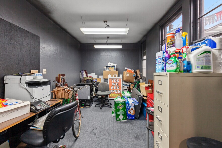 More Photos Of 2929 N Government Way, Coeur d'Alene Auto Dealership For Sale