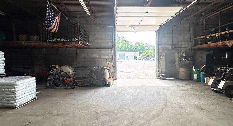 More Photos Of 10974 Richardson Rd, Ashland Warehouse For Lease