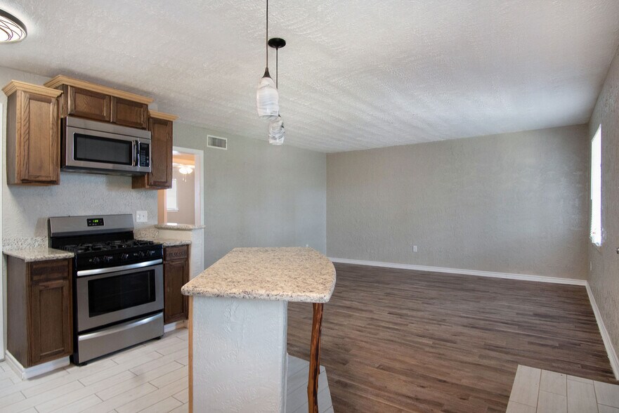 More Photos Of 3300 S College Ave, Bryan Apartments For Sale