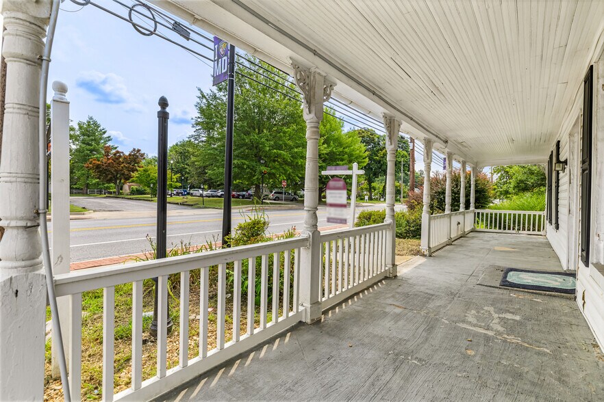 More Photos Of 410 Main St, Reisterstown Medical For Lease