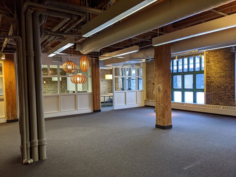 More Photos Of 400 N 1st St, Minneapolis Loft Creative Space For Sale