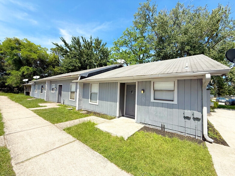 More Photos Of 7631 Indian Lakes Dr, Jacksonville Apartments For Sale
