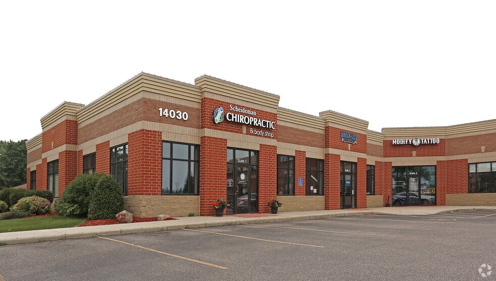 More Photos Of 14030 Bank St, Becker Storefront For Sale