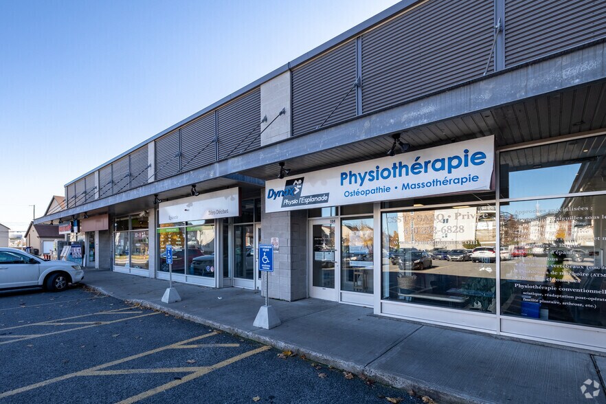 More Photos Of 2301 Rue De Versailles, Mascouche Storefront Retail Office For Lease