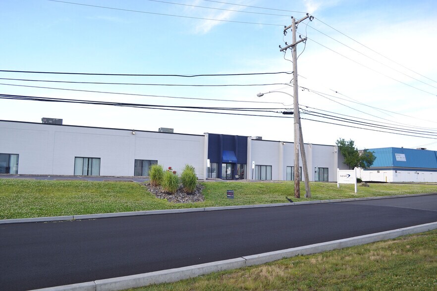 More Photos Of 514 Kaiser Dr, Folcroft Warehouse For Lease