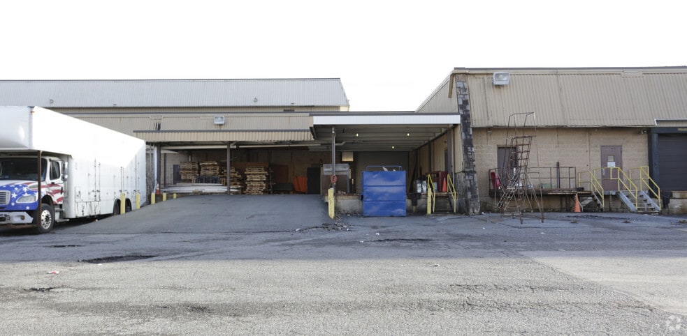 More Photos Of 7066 Snowdrift Rd, Allentown Warehouse For Sale