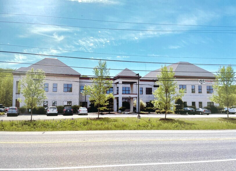 More Photos Of 303 US Route 1, Freeport Office For Lease