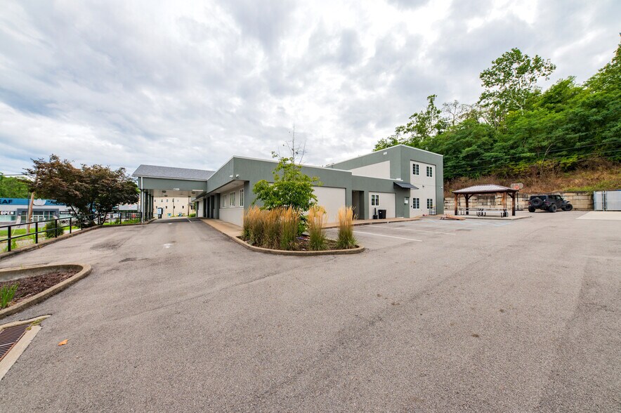 More Photos Of 900 Fairmont Rd, Morgantown Office For Sale