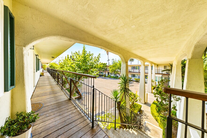 More Photos Of 1825 Chapala St, Santa Barbara Apartments For Sale