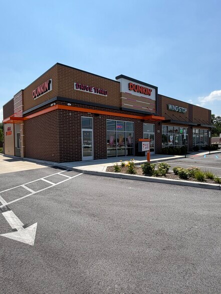 More Photos Of 648 Joliet St, Dyer General Retail For Lease