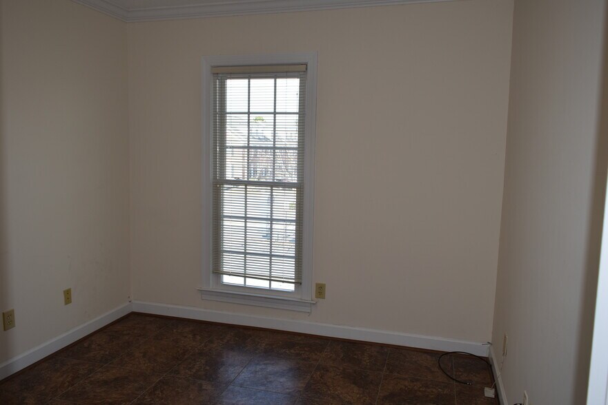 More Photos Of 596 Executive Pl, Fayetteville Office For Sale