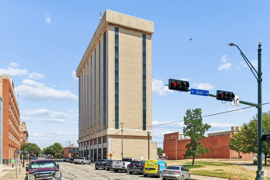 More Photos Of 800 Indiana Ave, Wichita Falls Unknown For Sale