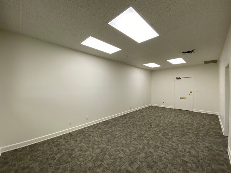 More Photos Of 3100 Mill St, Reno Office For Lease