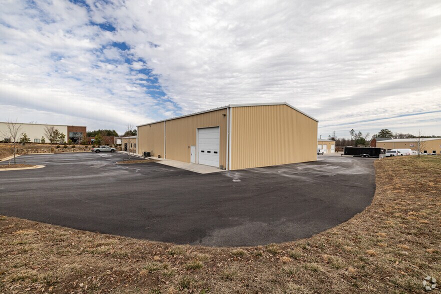 More Photos Of 2362 Greystone Ct, Rockville Warehouse For Lease