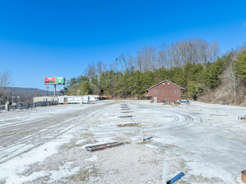 More Photos Of 269 Luther Seiber Blvd, Pioneer Land For Sale