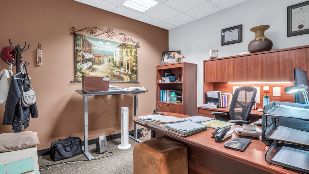 More Photos Of 484 Pelissier St, Windsor Office For Sale