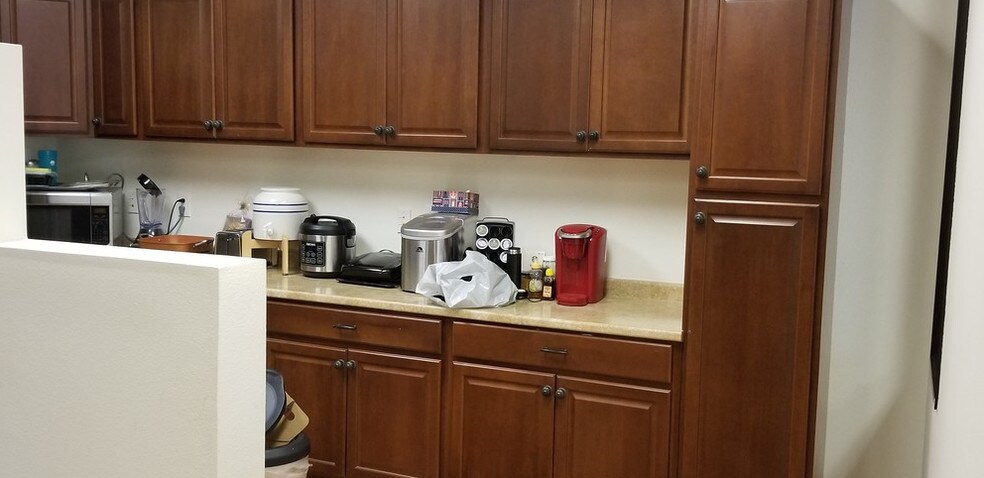 More Photos Of 1601 Dove St, Newport Beach Medical For Lease