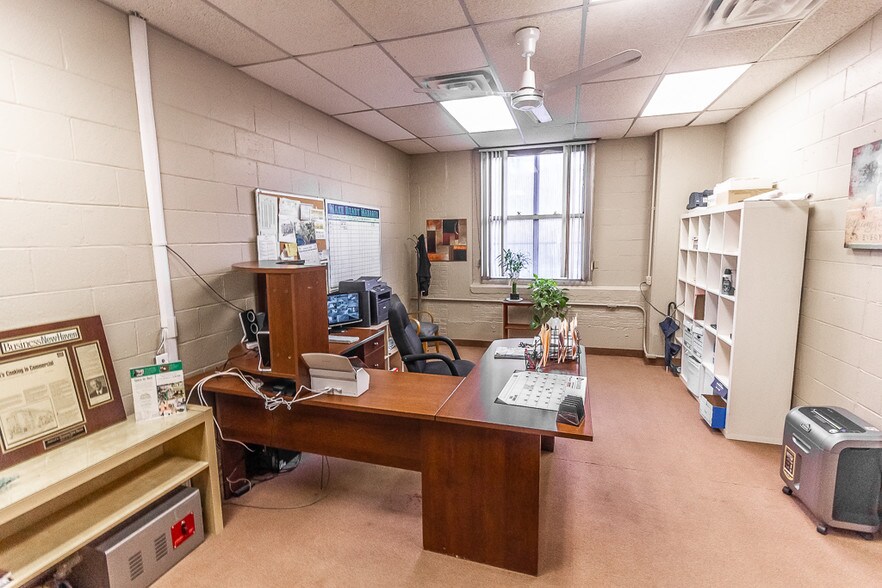 More Photos Of 89-91 Shelton Ave, New Haven Light Manufacturing For Lease