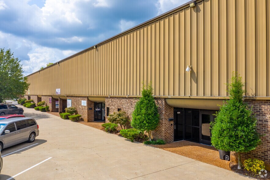 More Photos Of 1154-1188 Park Ave, Murfreesboro Showroom For Lease