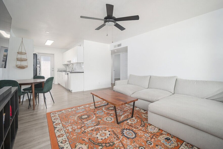 More Photos Of 4401 N 21st St, Phoenix Apartments For Sale