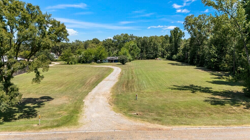 More Photos Of 505 Bub Hayner Rd, Karnack Apartments For Sale