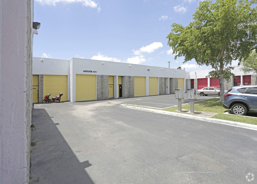 More Photos Of 4242-4270 SW 73rd Ave, Miami Warehouse For Sale