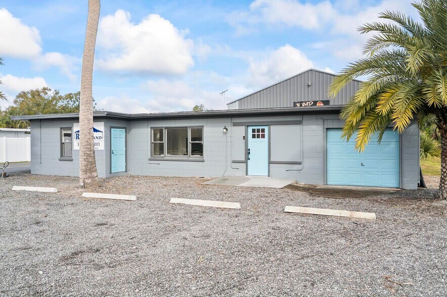 More Photos Of 2360 E Moody Blvd, Bunnell Industrial For Sale