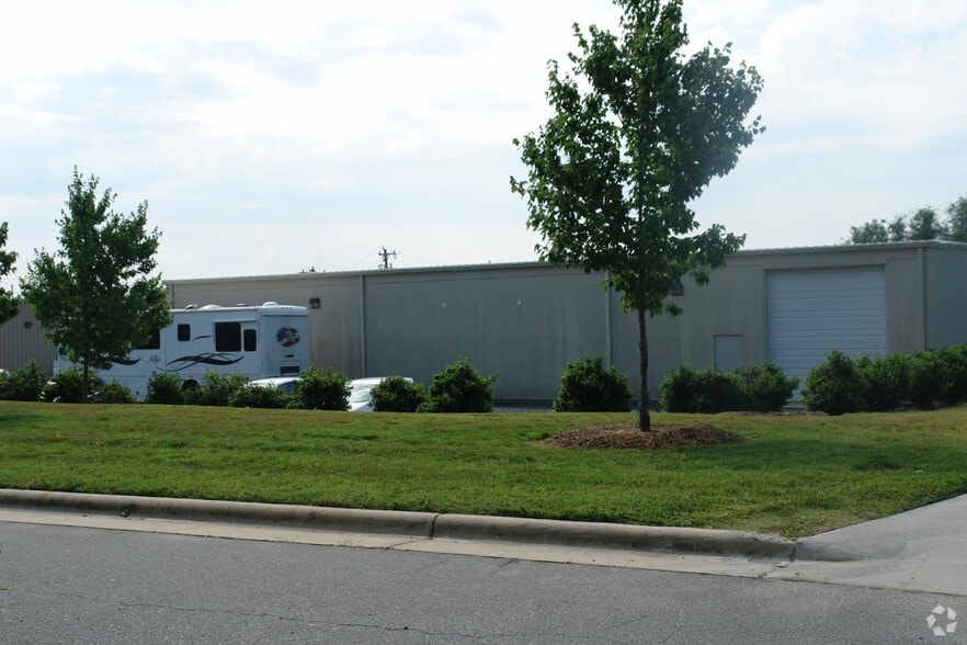 More Photos Of 10913 Office Park Dr, Charlotte Unknown For Lease