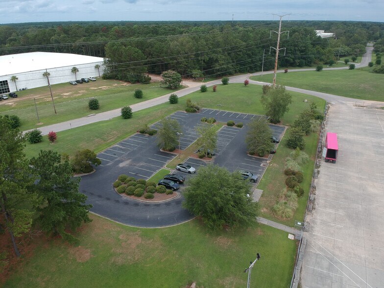 More Photos Of 6 Corporate Pky, Goose Creek Distribution For Lease