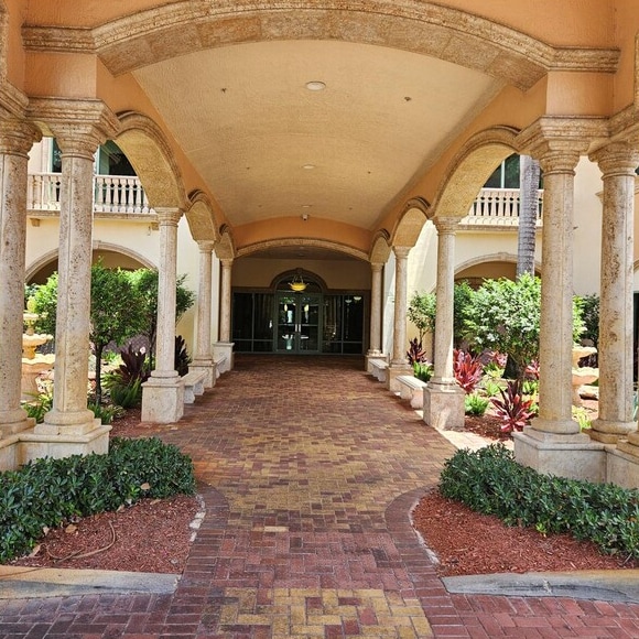 More Photos Of 7593 W Boynton Beach Blvd, Boynton Beach Medical For Lease