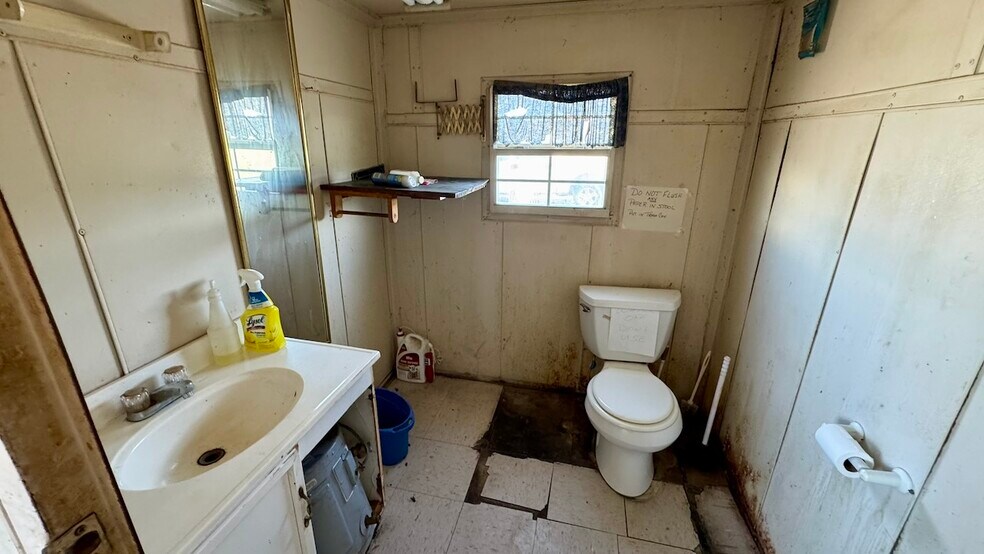More Photos Of 230 Boyle Rd, Kiowa Service For Sale