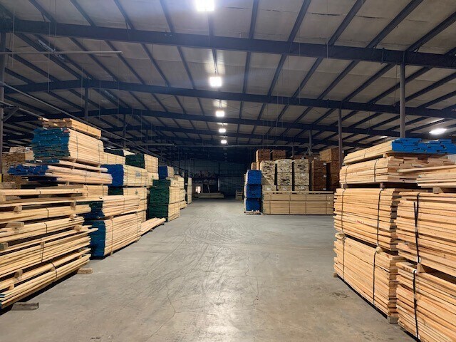 More Photos Of 600 Augustus St, Trenton Warehouse For Lease