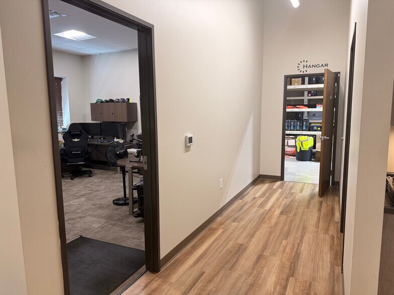More Photos Of 725 E Main St, Westfield Light Manufacturing For Sale