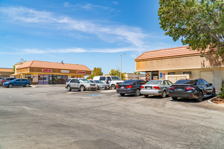 More Photos Of 1852-1870 E Palmdale Blvd, Palmdale Unknown For Lease