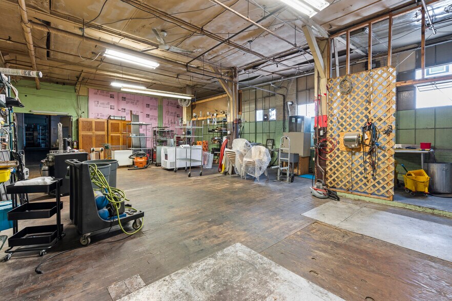 More Photos Of 500 Bridge St, Weissport Restaurant For Sale