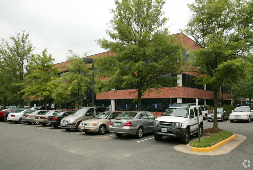 More Photos Of 10461 White Granite Dr, Oakton Office For Lease