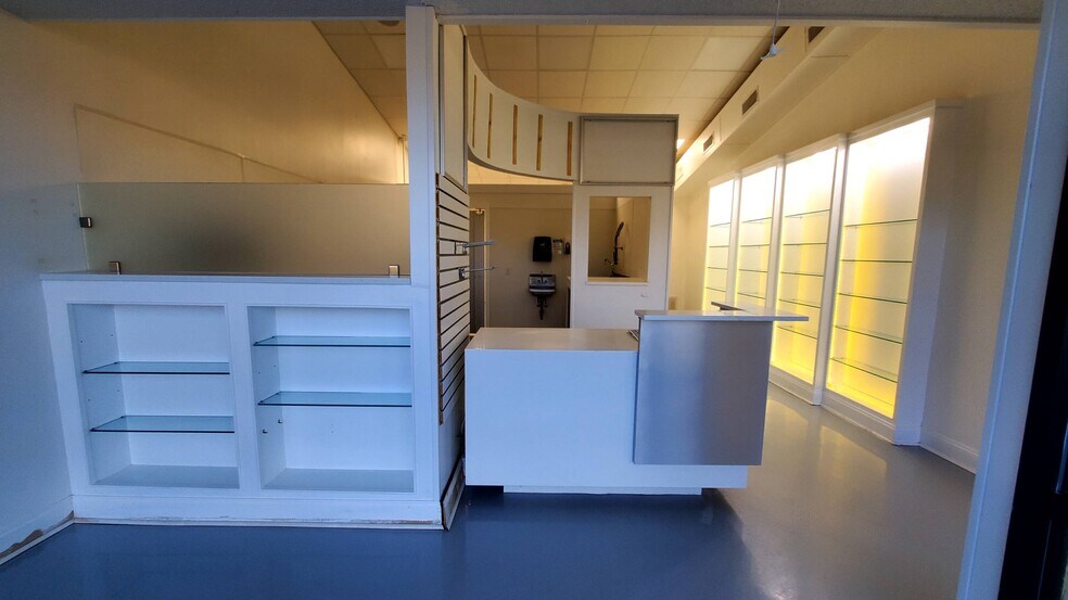 More Photos Of 610 Highway 51, Ridgeland Storefront For Lease
