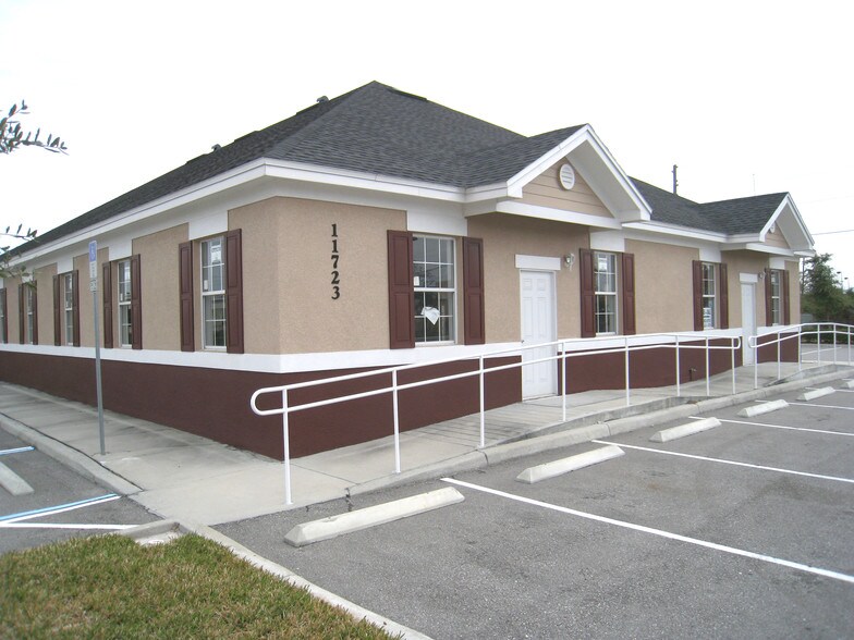 More Photos Of 11723 Orpington St, Orlando Medical For Lease