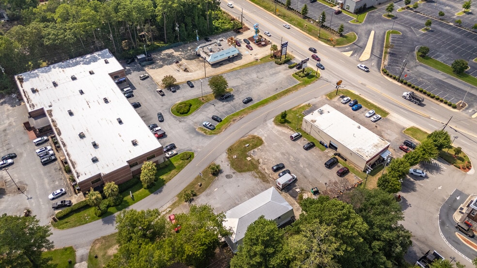 More Photos Of 123 Lawand Dr, Columbia Office Residential For Sale