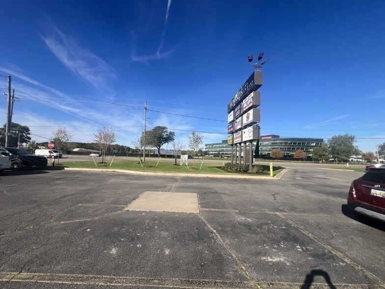 More Photos Of 34204-34244 Van Dyke Ave, Sterling Heights Unknown For Lease